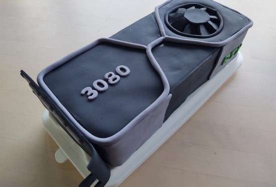 玩家妈妈制作rtx 3080造型蛋糕 玩不到但可以吃到-【鲜牛加速器 官方